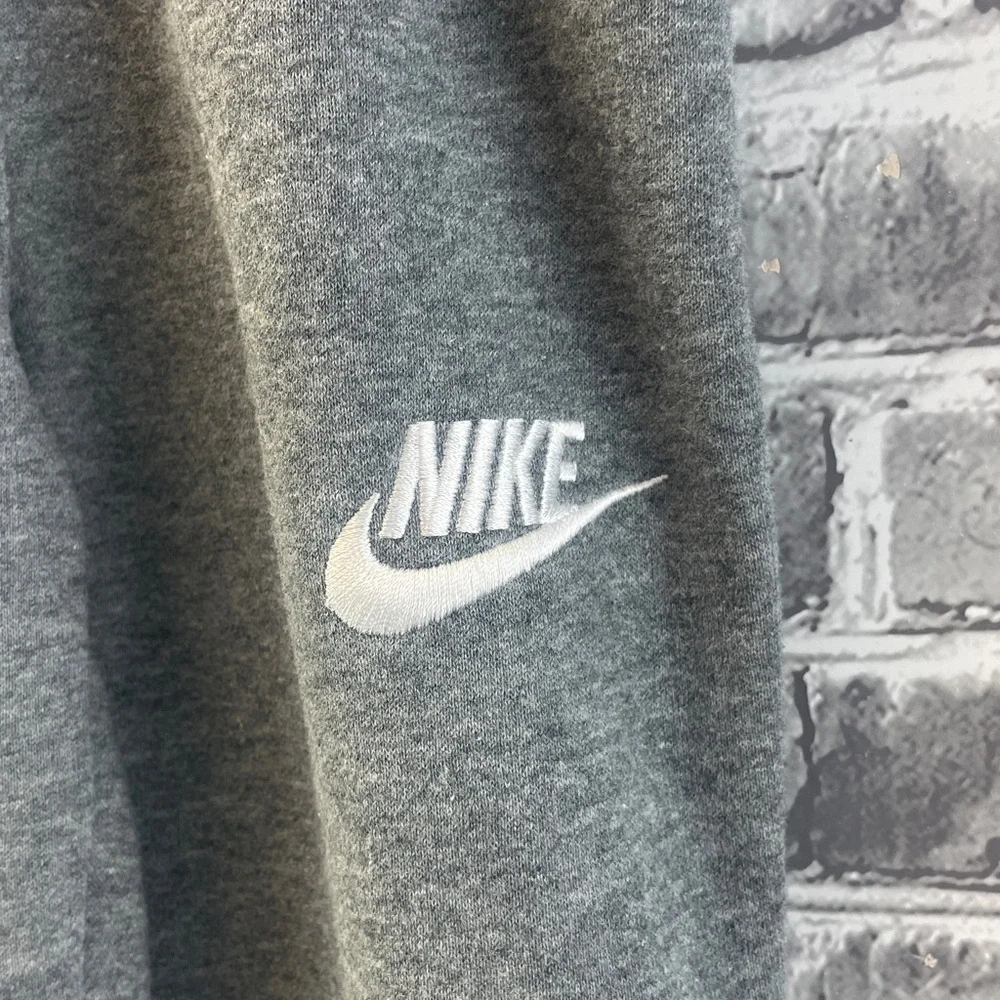 Nike Kids Charcoal Gray Sweatpants‎
